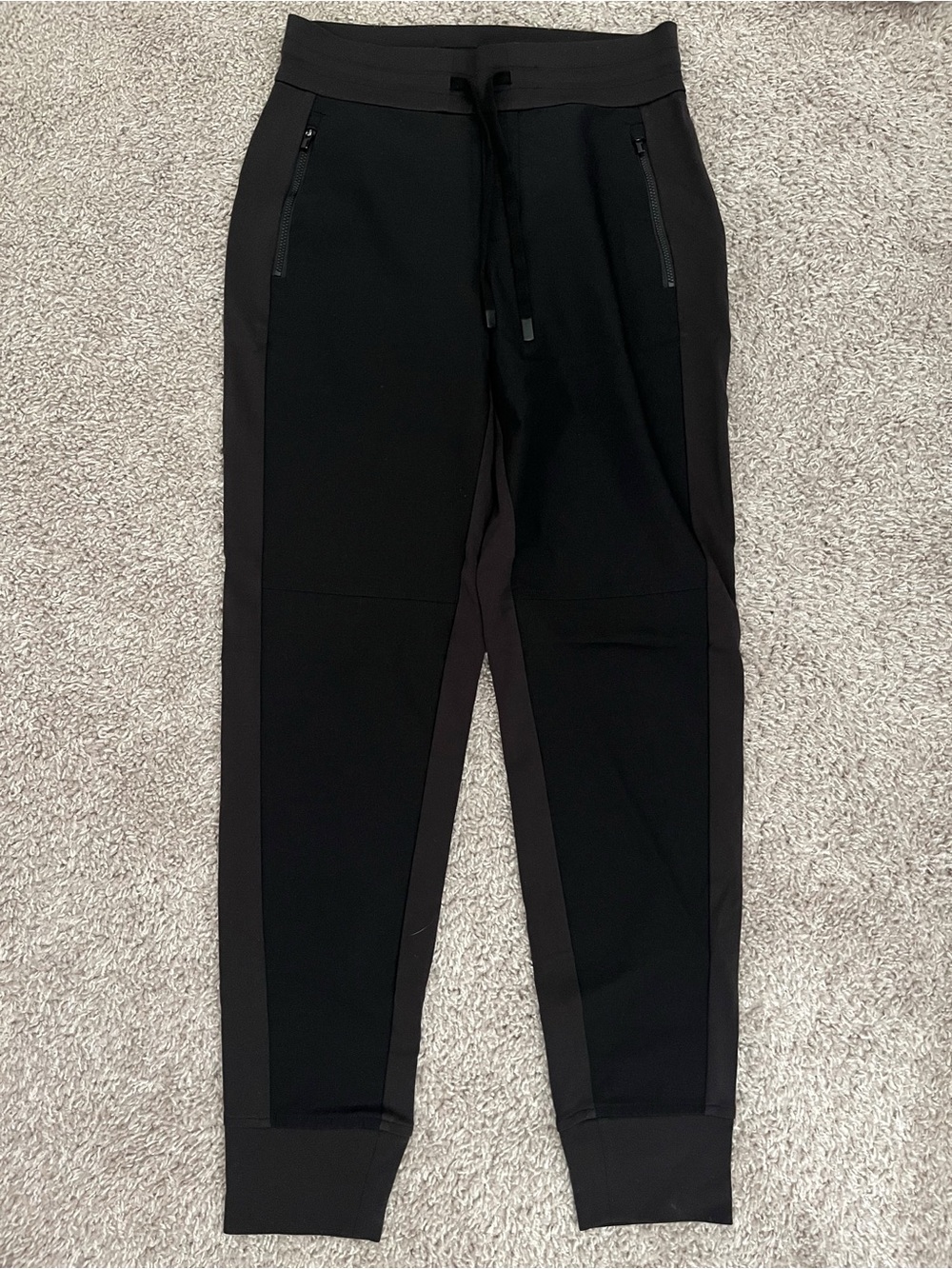 Athleta Headlands Hybrid Trek Mid Rise Joggers Size 2, Black, Like New!! - Picture 3 of 7